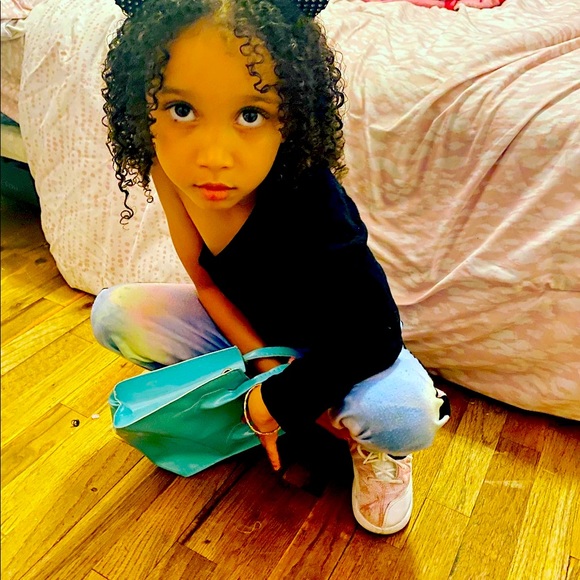 Meet your Posher, Sabrina - Picture 10 of 10